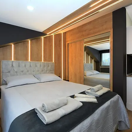 Space Aparthotel *